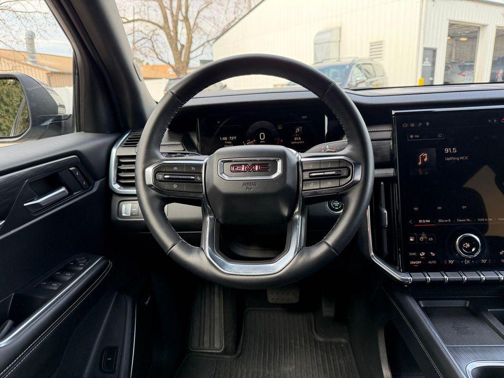 used 2025 GMC Acadia car, priced at $42,900