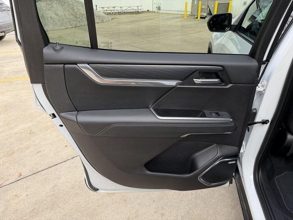 used 2025 GMC Acadia car, priced at $34,900