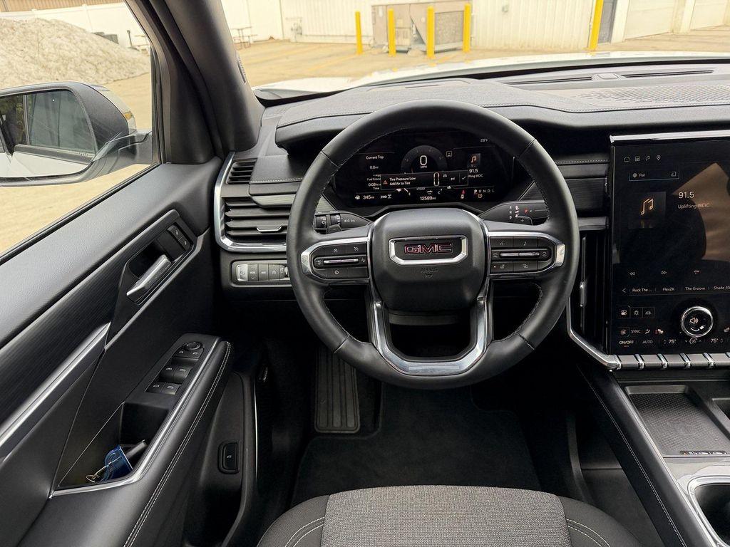 used 2025 GMC Acadia car, priced at $34,900