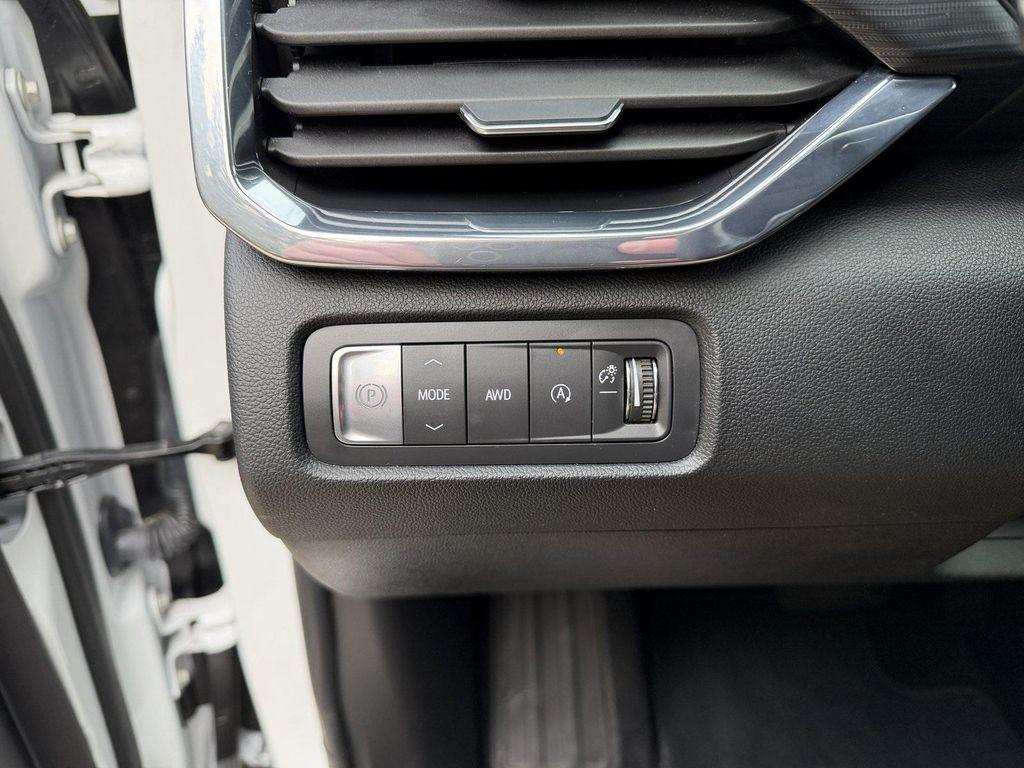 used 2025 GMC Acadia car, priced at $34,900