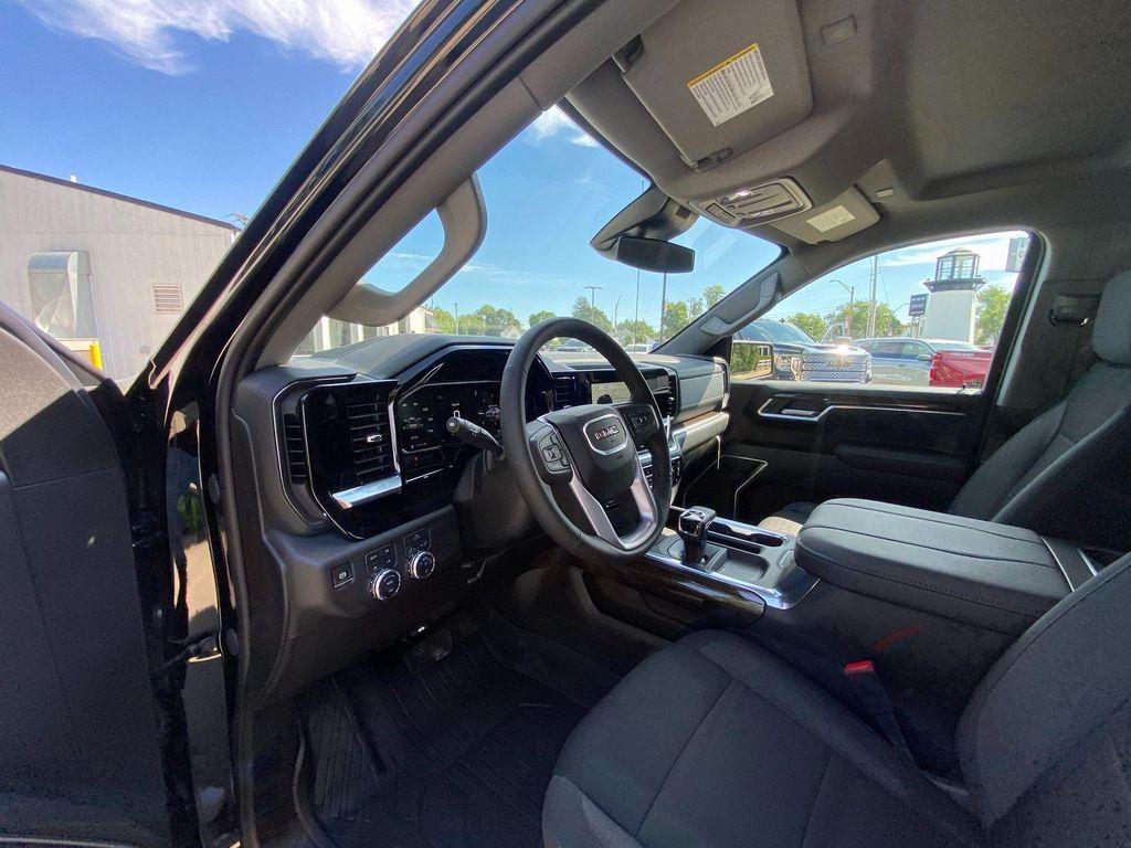 new 2026 GMC Sierra 1500 car, priced at $52,772
