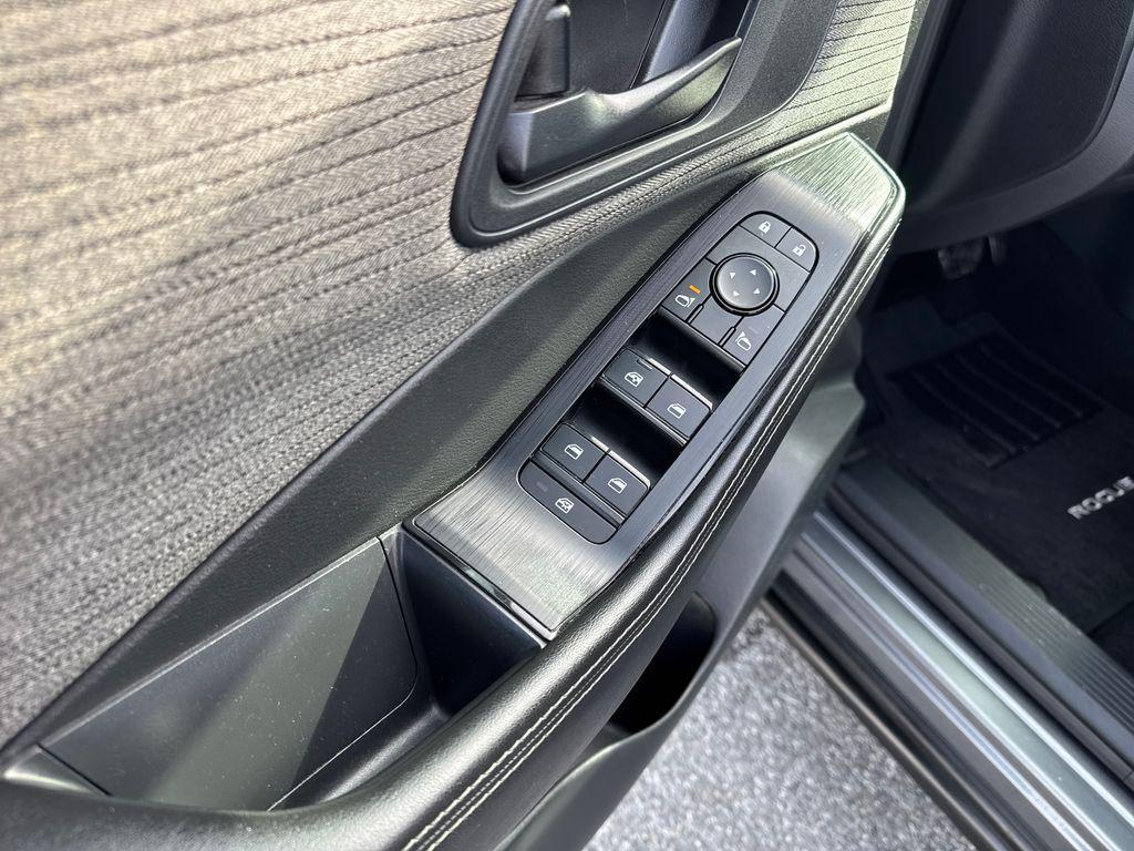 used 2021 Nissan Rogue car, priced at $19,628