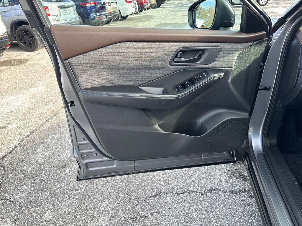 used 2021 Nissan Rogue car, priced at $19,628