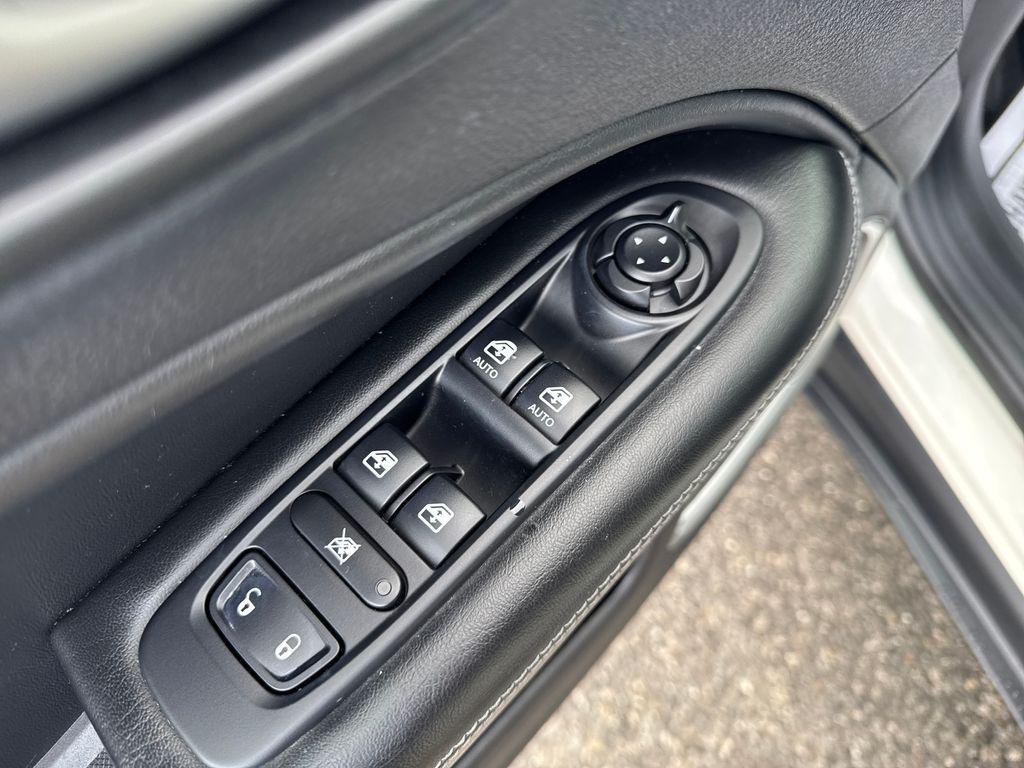 used 2020 Jeep Compass car, priced at $23,611