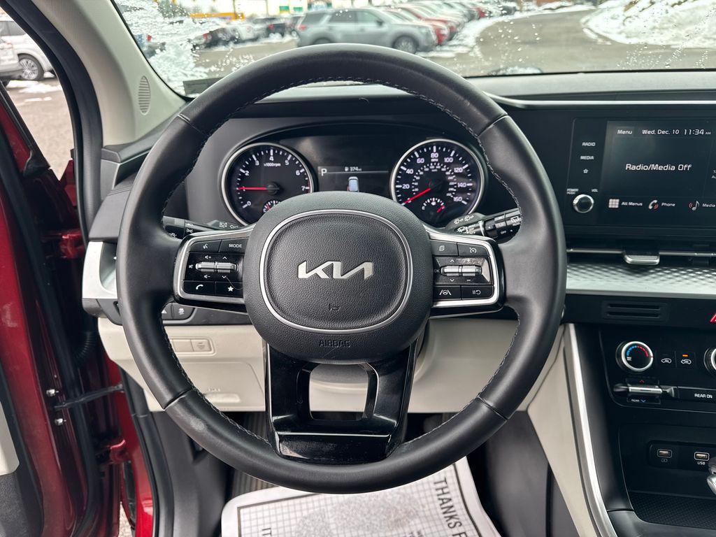 used 2024 Kia Carnival car, priced at $29,987