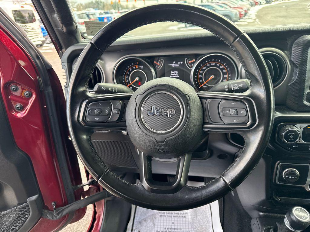 used 2022 Jeep Gladiator car, priced at $28,491
