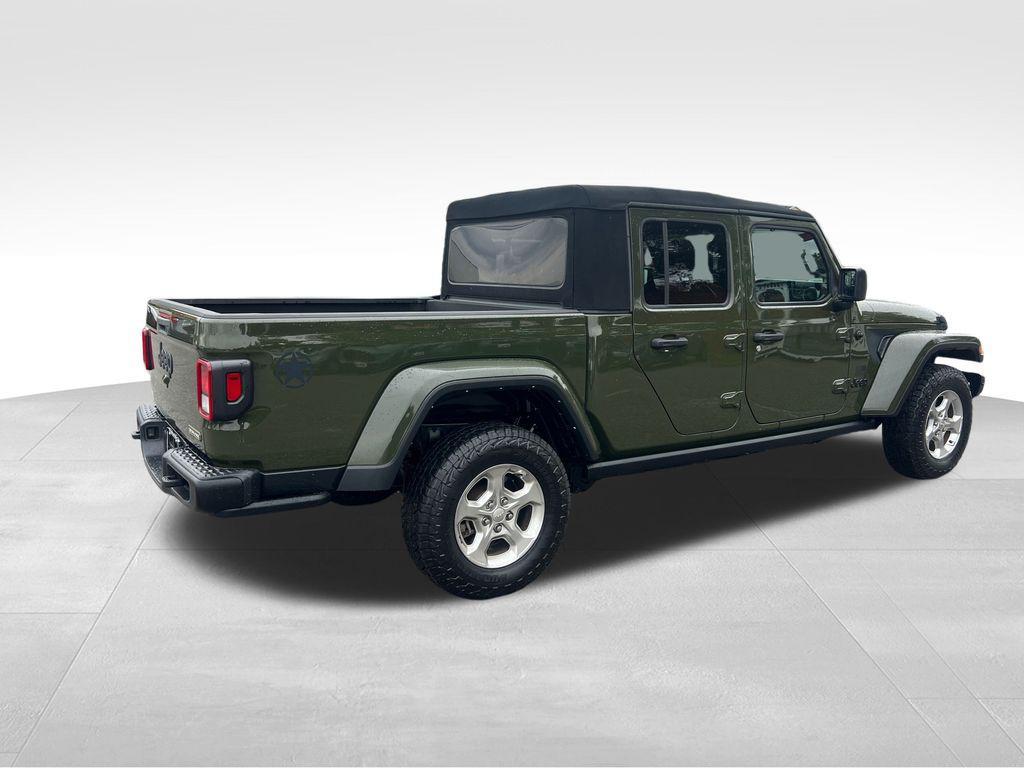 used 2021 Jeep Gladiator car, priced at $27,556