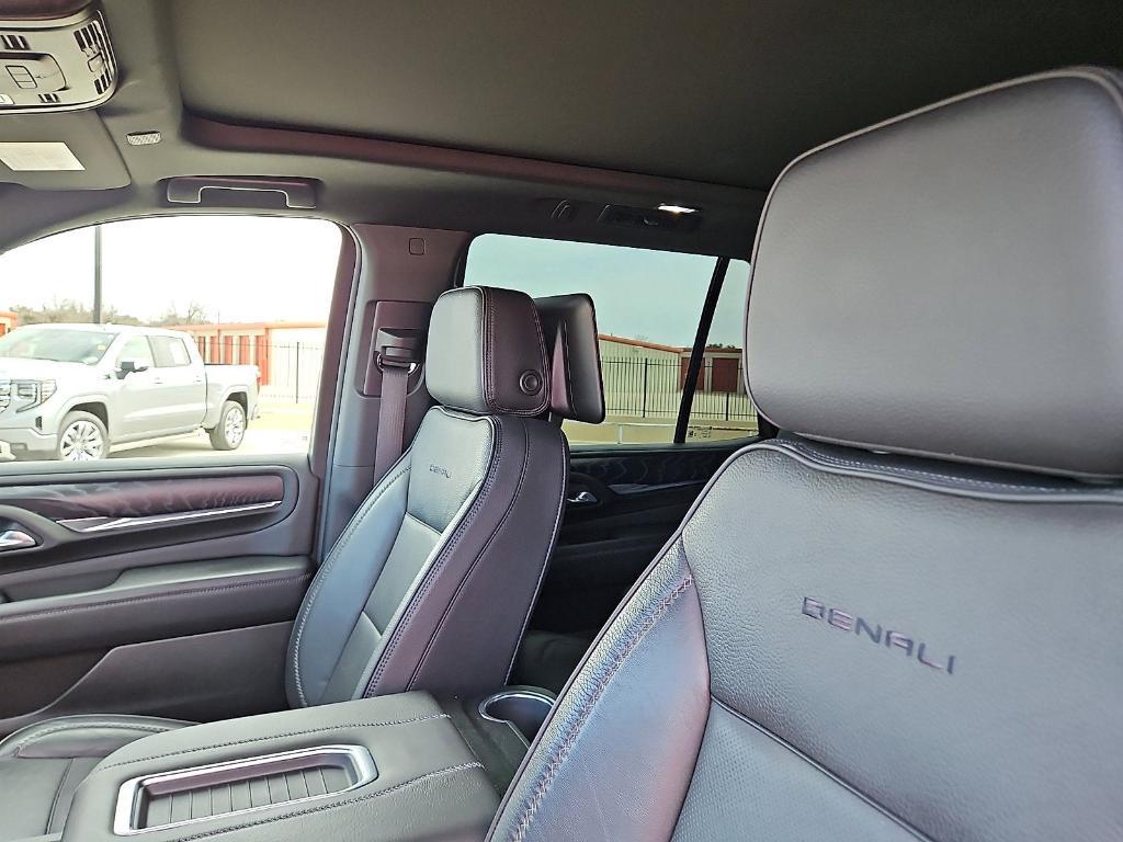used 2023 GMC Yukon car, priced at $62,997