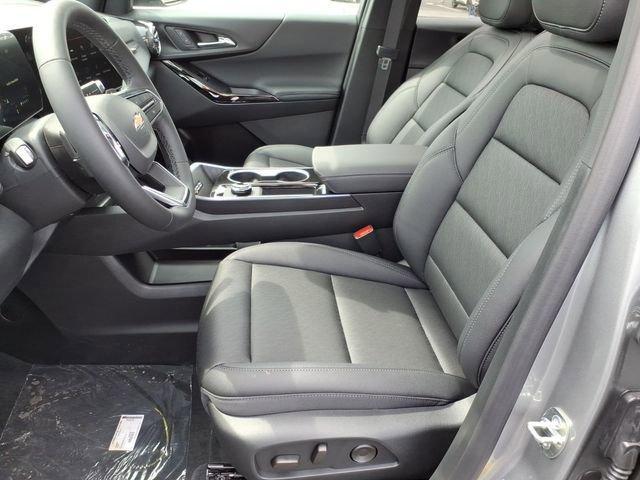 new 2026 Chevrolet Equinox car, priced at $33,278