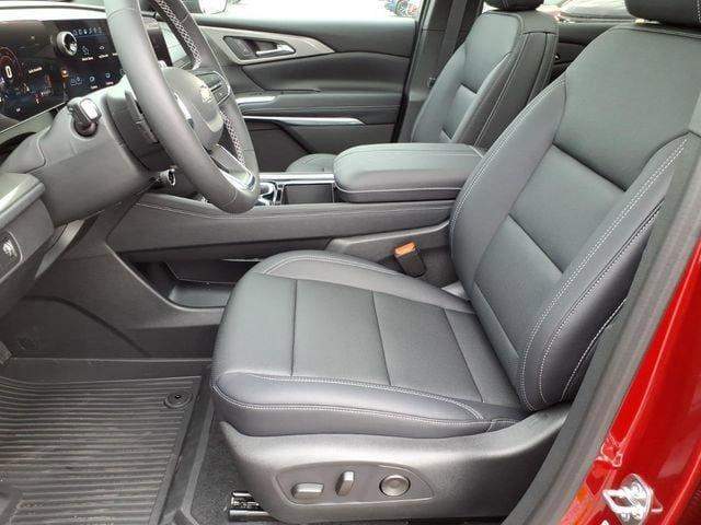 new 2026 Chevrolet Traverse car, priced at $44,115