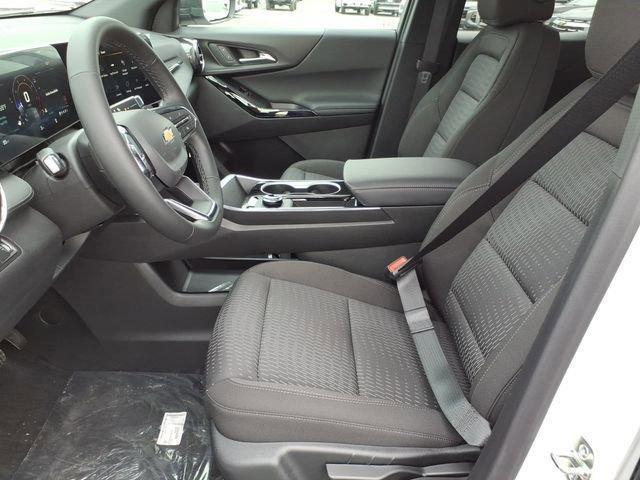 new 2026 Chevrolet Equinox car, priced at $29,533