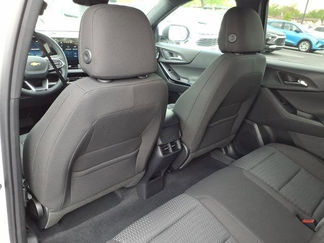 new 2026 Chevrolet Equinox car, priced at $29,533