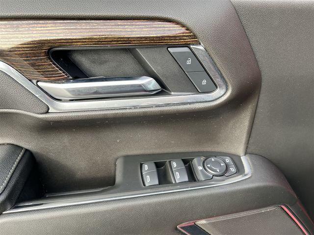 used 2025 GMC Sierra 1500 car, priced at $42,076