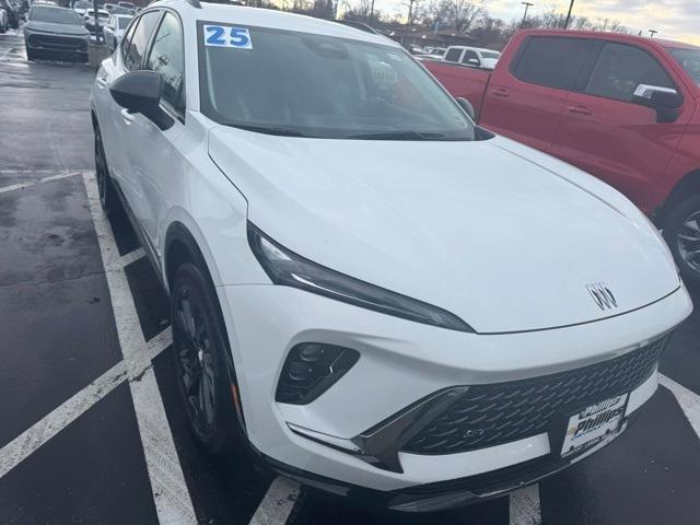 used 2025 Buick Envision car, priced at $30,250