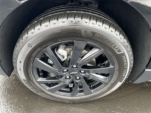 used 2024 Chevrolet Equinox car, priced at $22,889