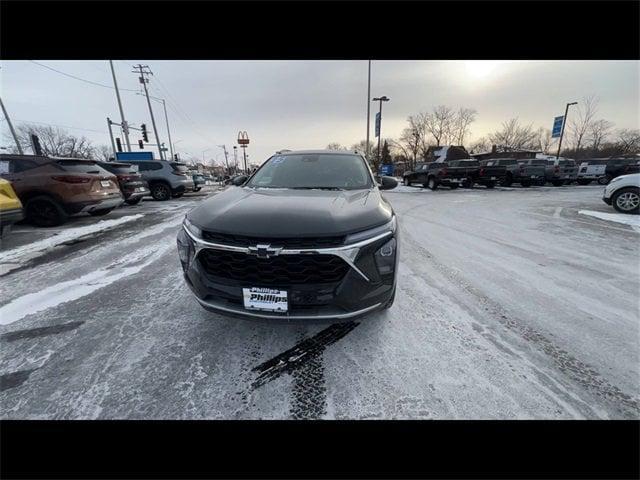 used 2025 Chevrolet Trax car, priced at $19,691