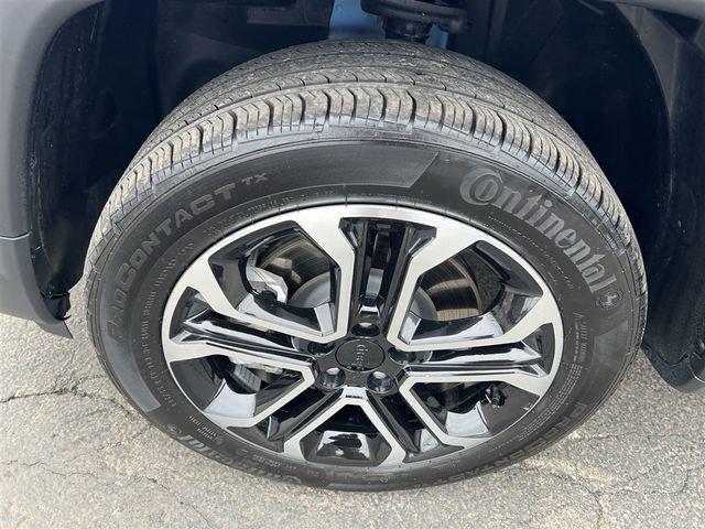 used 2023 Jeep Compass car, priced at $24,599