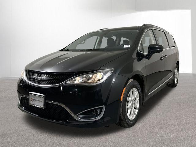 used 2020 Chrysler Pacifica car, priced at $15,476