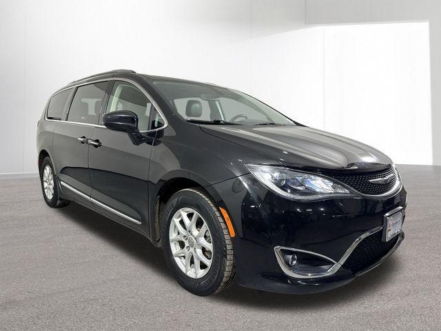 used 2020 Chrysler Pacifica car, priced at $15,476