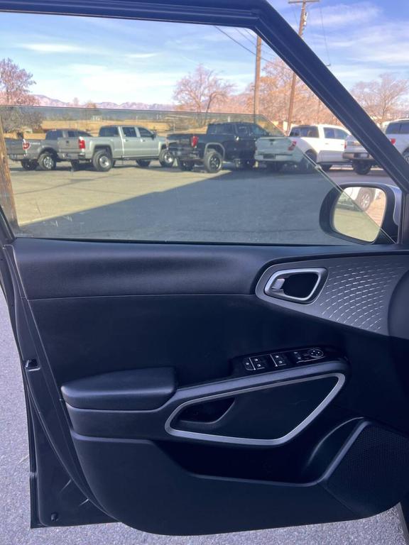 used 2021 Kia Soul car, priced at $10,950