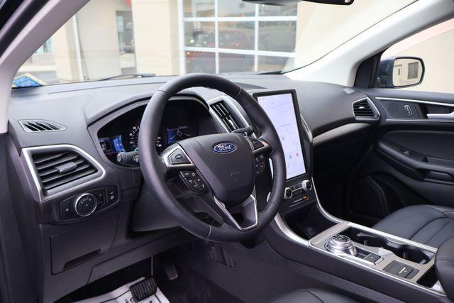 used 2024 Ford Edge car, priced at $32,506