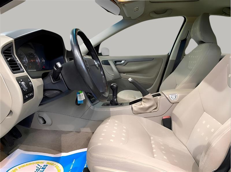 used 2005 Volvo S60 car, priced at $4,495