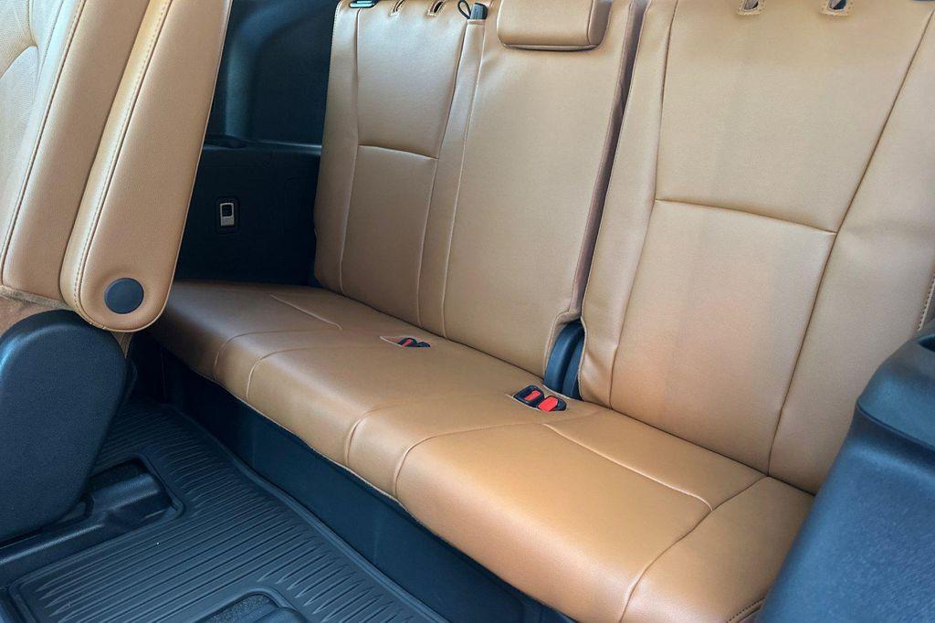 new 2026 Toyota Highlander Hybrid car, priced at $57,373