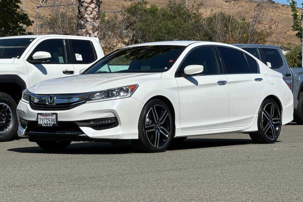 2017 White Orchid Pearl Honda Accord