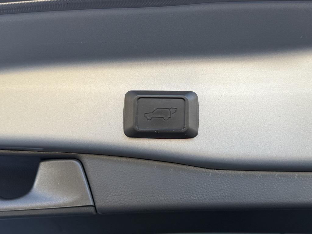 used 2021 Toyota RAV4 Hybrid car, priced at $25,796