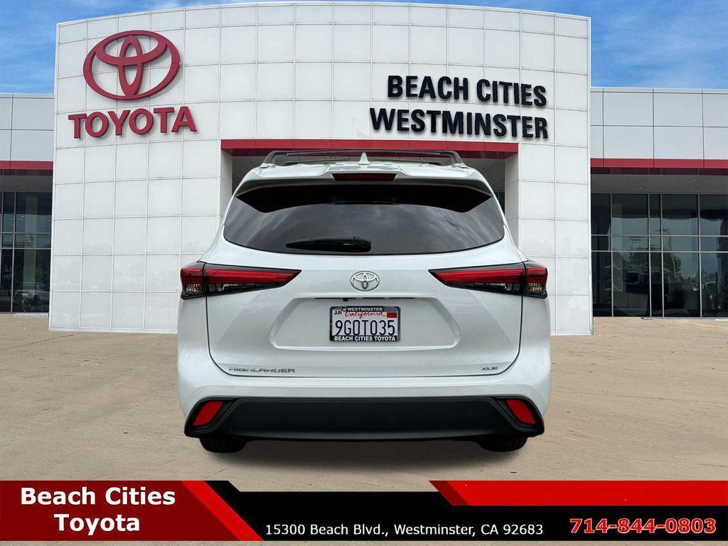 used 2023 Toyota Highlander car, priced at $35,309