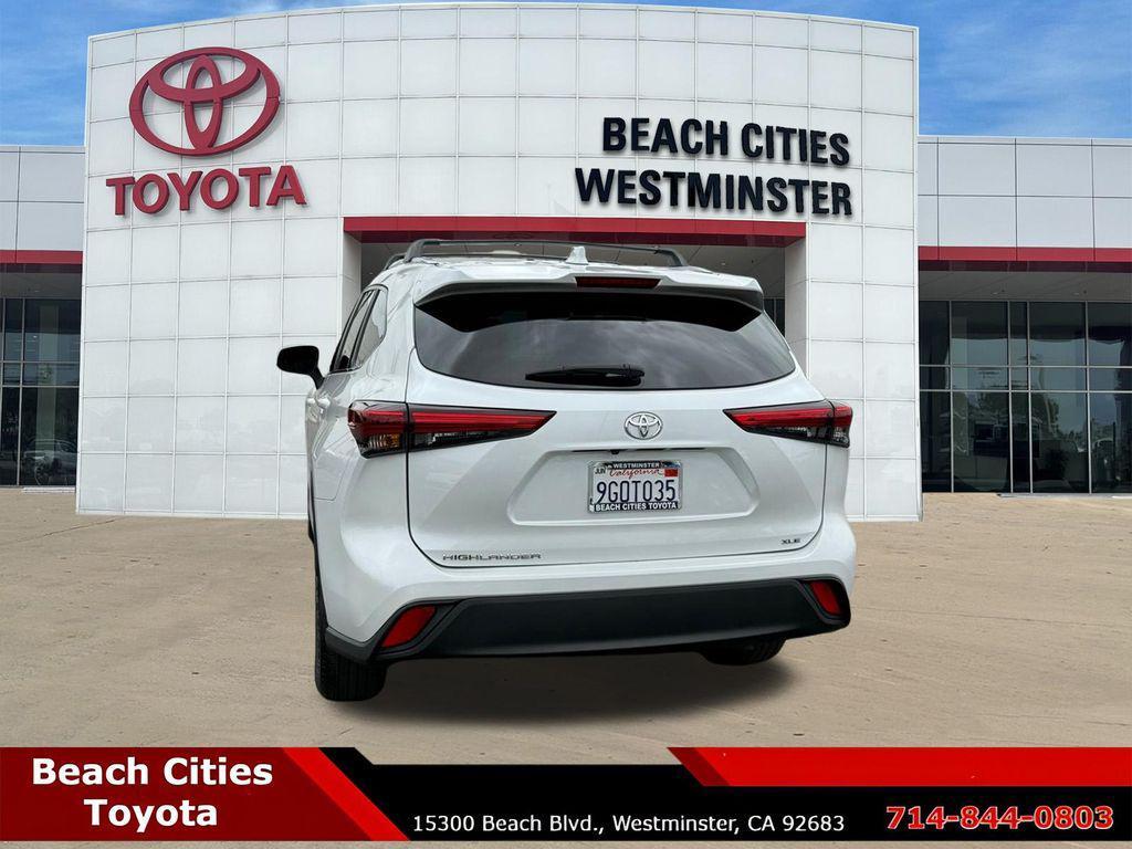 used 2023 Toyota Highlander car, priced at $35,309