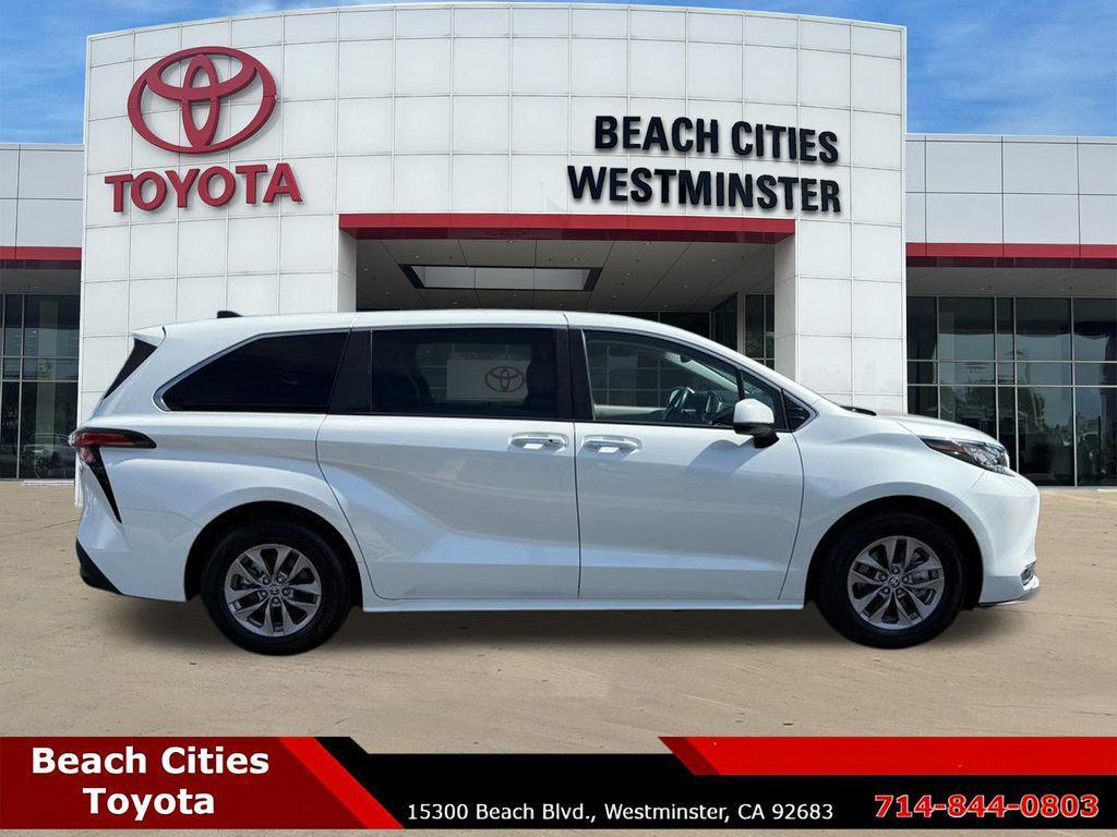 used 2022 Toyota Sienna car, priced at $38,598