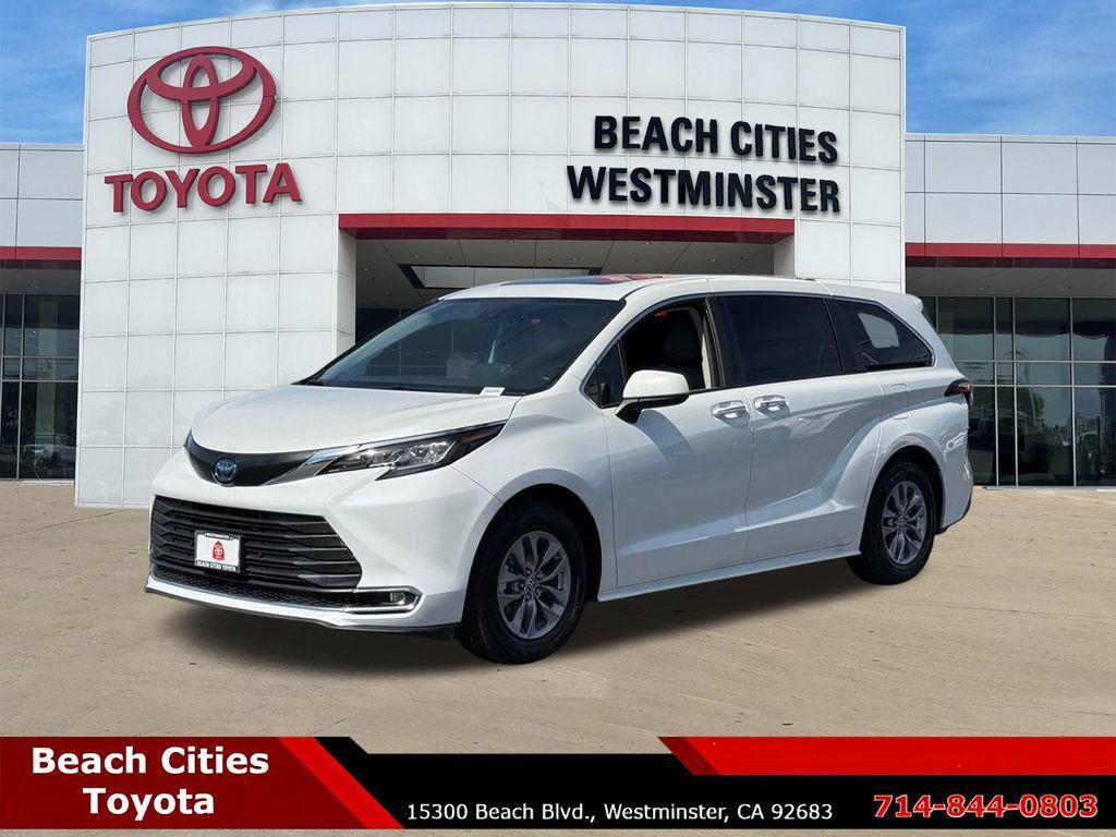 used 2022 Toyota Sienna car, priced at $38,598