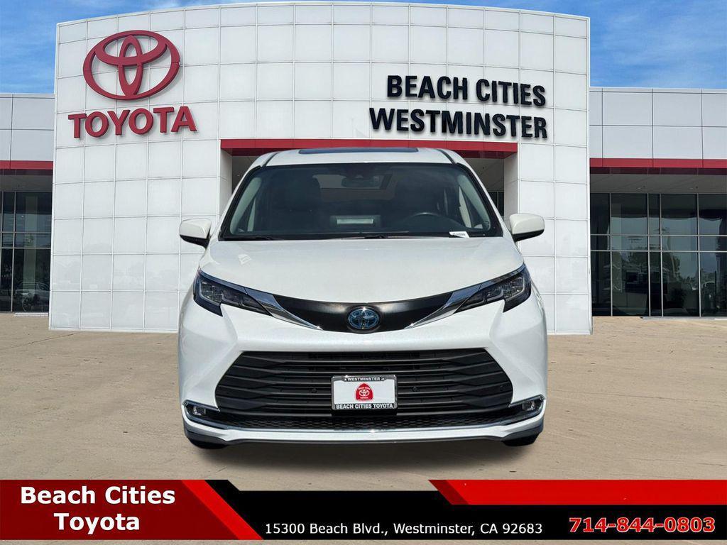 used 2022 Toyota Sienna car, priced at $38,598