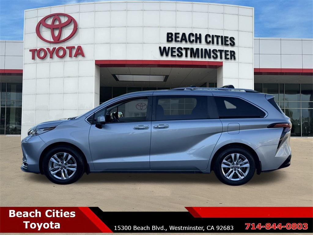 used 2023 Toyota Sienna car, priced at $45,116