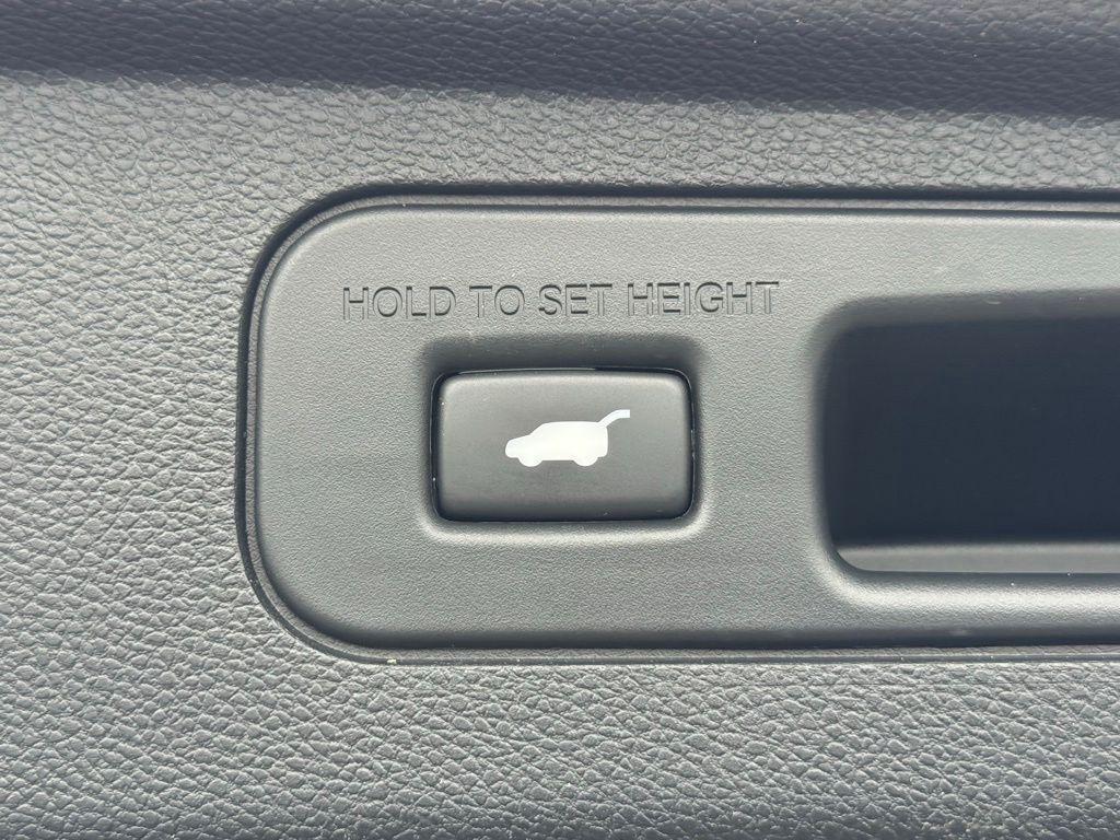 used 2024 Honda Odyssey car, priced at $43,517