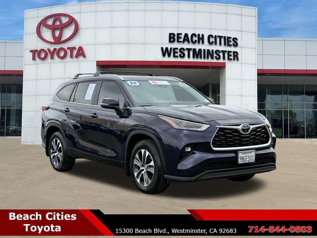 used 2024 Toyota Highlander car, priced at $37,685