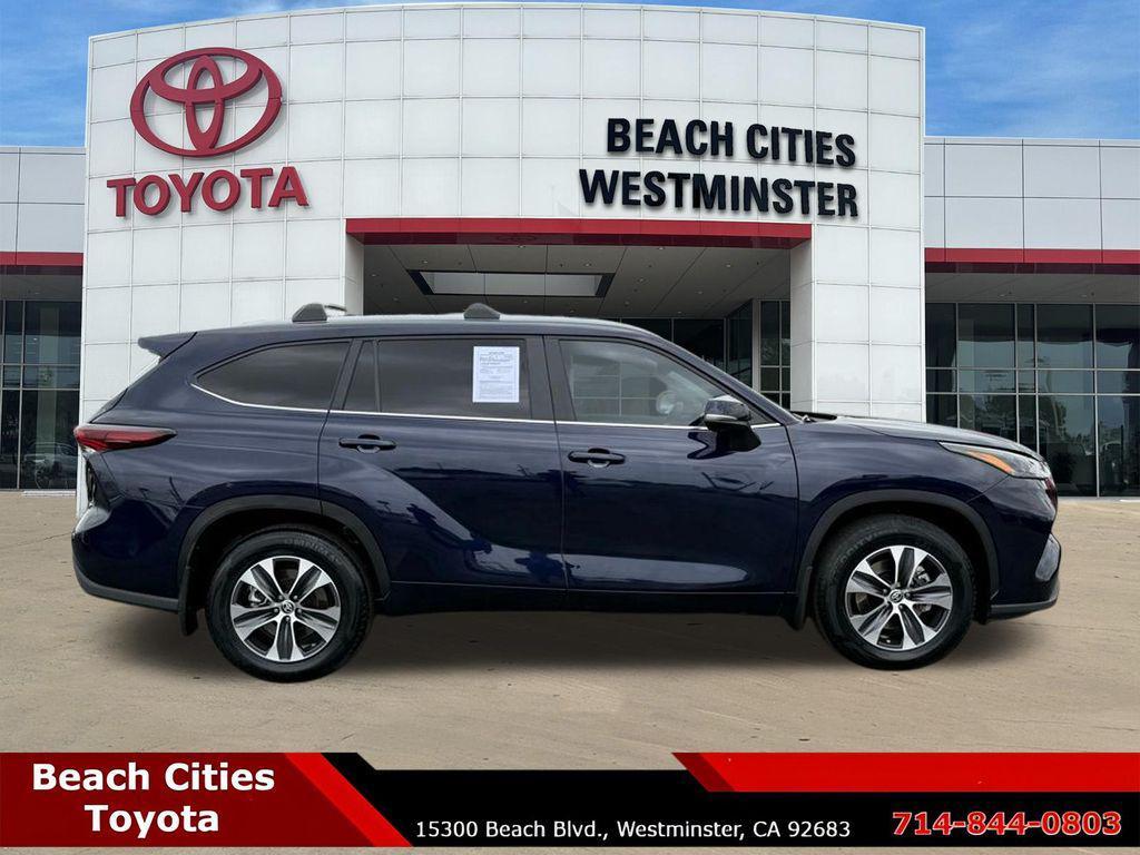 used 2024 Toyota Highlander car, priced at $37,685