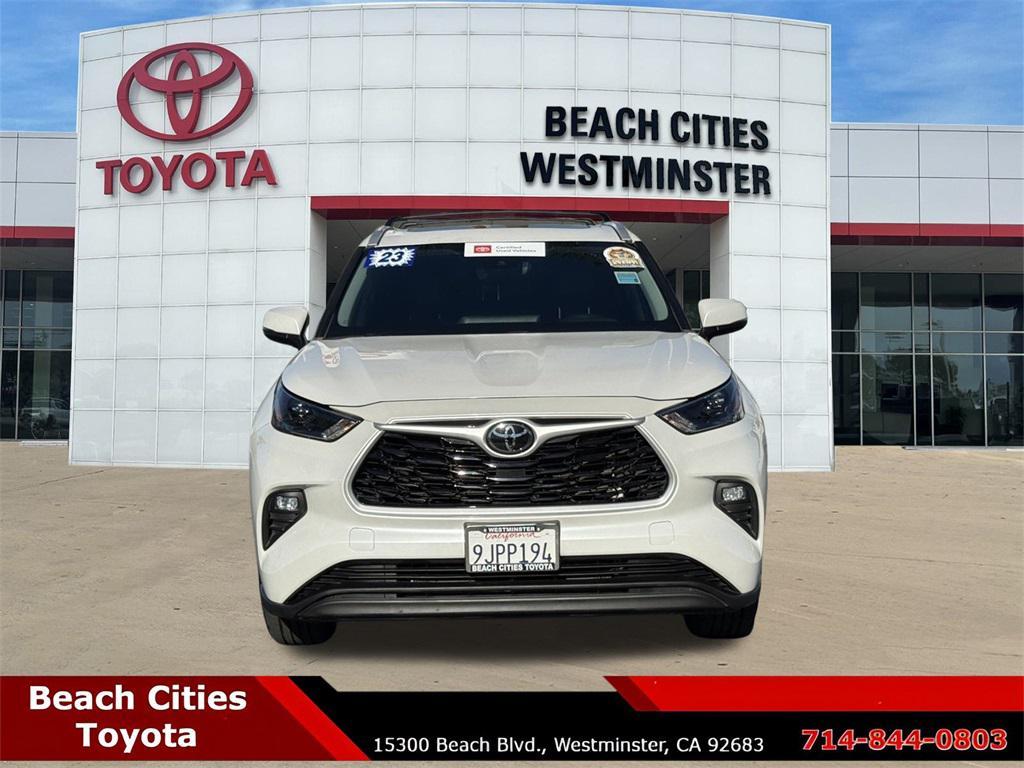 used 2023 Toyota Highlander car, priced at $33,104