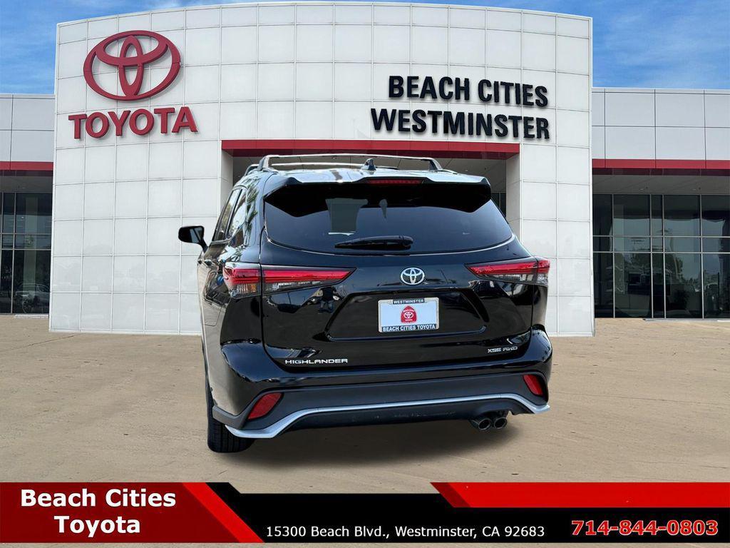 used 2023 Toyota Highlander car, priced at $40,524