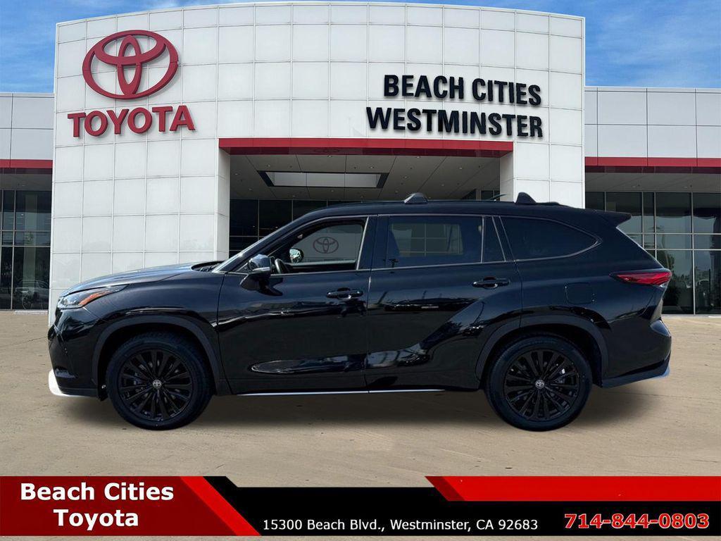 used 2023 Toyota Highlander car, priced at $40,524