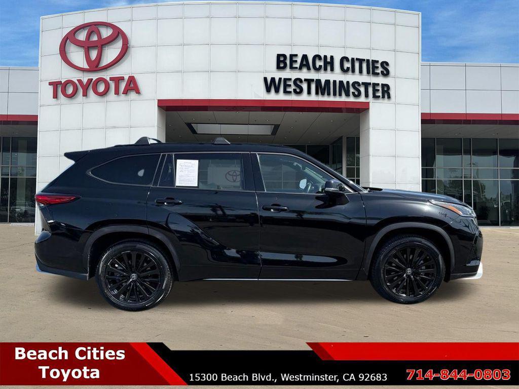 used 2023 Toyota Highlander car, priced at $40,524