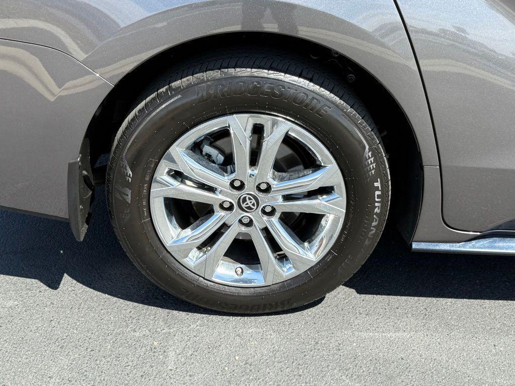 used 2024 Toyota Sienna car, priced at $50,927