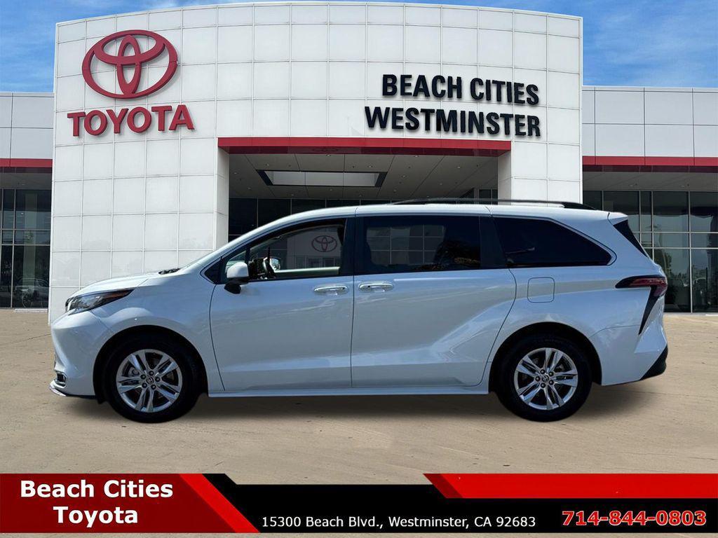 used 2022 Toyota Sienna car, priced at $39,134