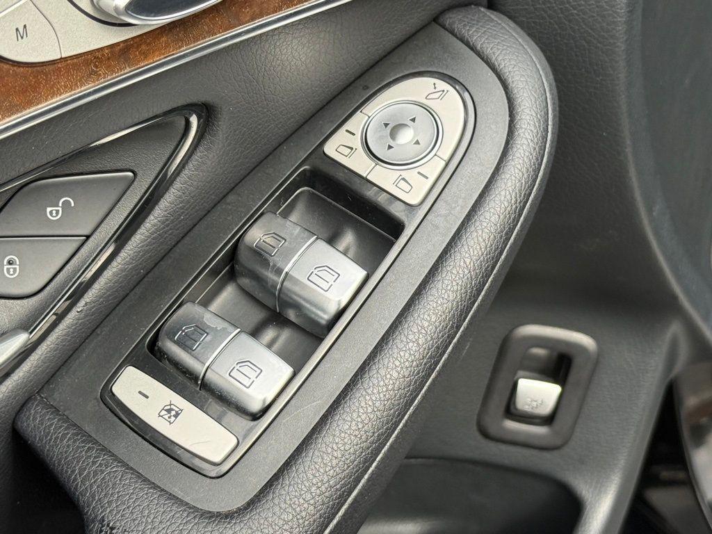 used 2019 Mercedes-Benz GLC 300 car, priced at $12,998