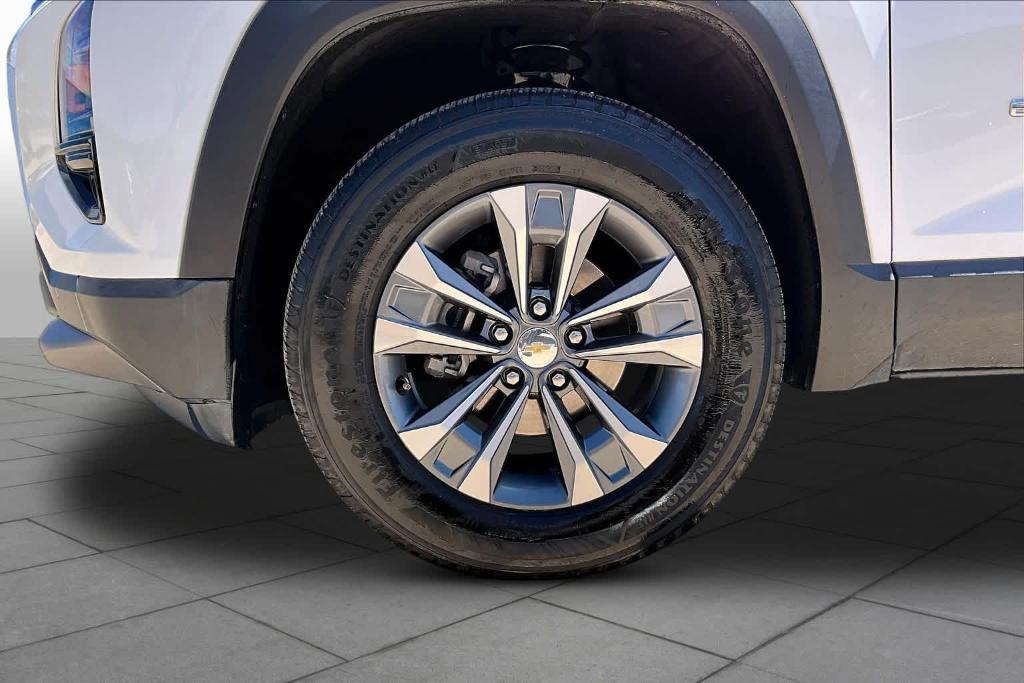 used 2025 Chevrolet Equinox car, priced at $27,216