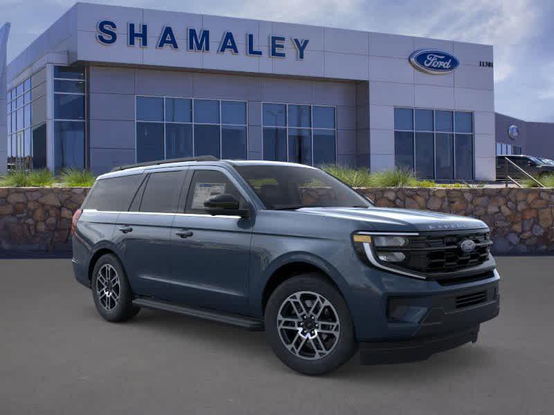 new 2025 Ford Expedition car, priced at $71,340