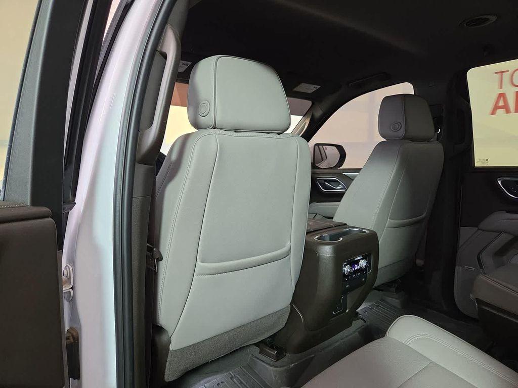 used 2024 GMC Yukon car, priced at $51,499