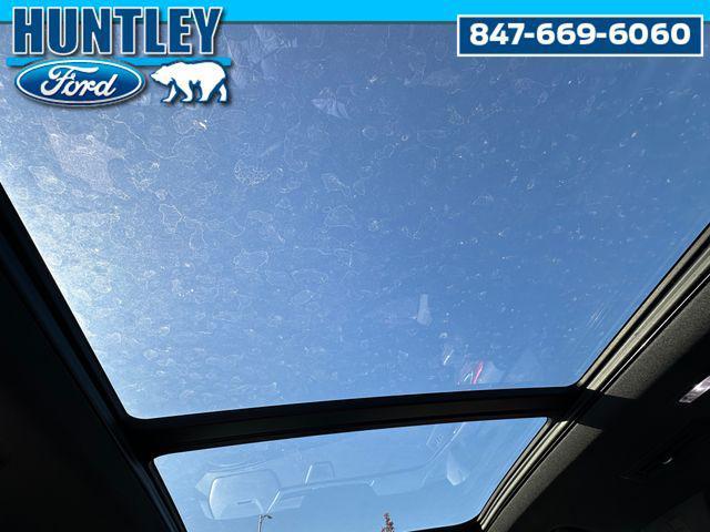 used 2024 Chevrolet Traverse car, priced at $46,997