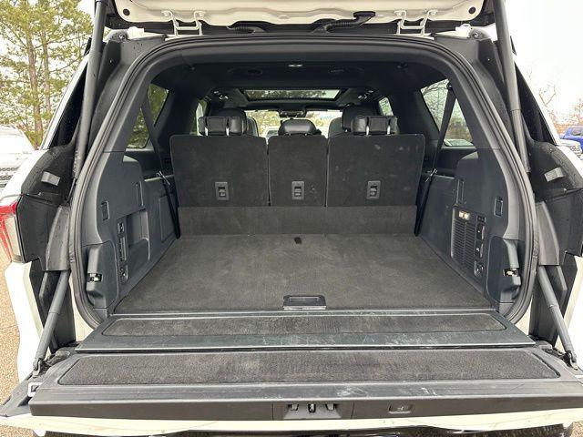 used 2025 Lincoln Navigator car, priced at $88,444